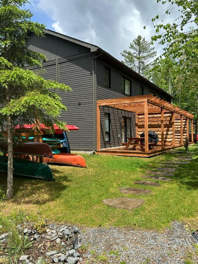 Suites Du Lac Moore Mont-Tremblant Exterior photo