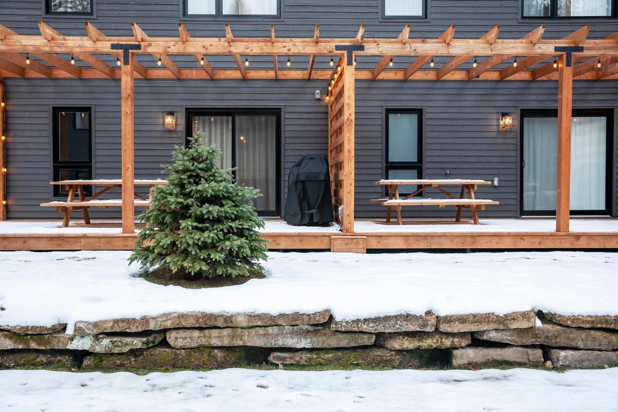 Suites Du Lac Moore Mont-Tremblant Exterior photo
